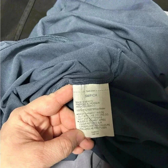 Under Armour  Tee - Picture 5 of 5